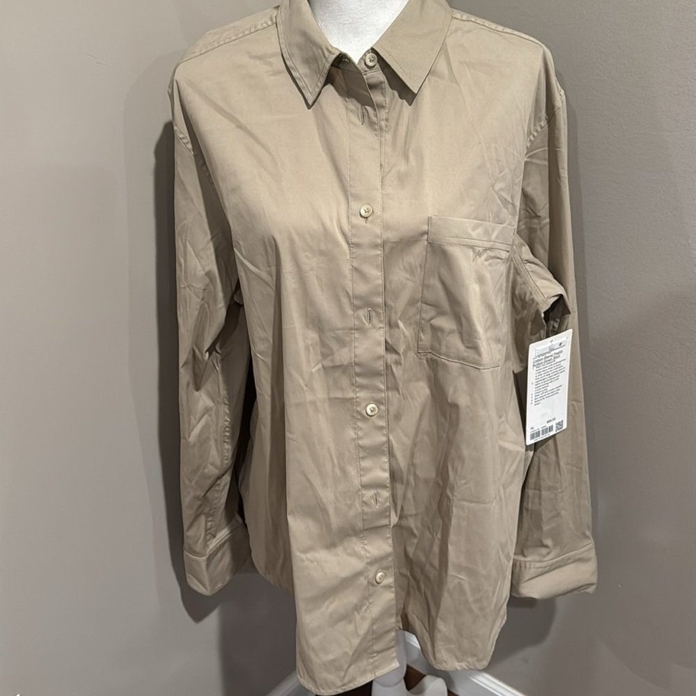 Lululemon NWT 🎉host pick🎉🎈cotton blend poplin button up shirt - Picture 6 of 12